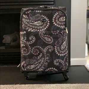 Vera Bradley 27” spinner
